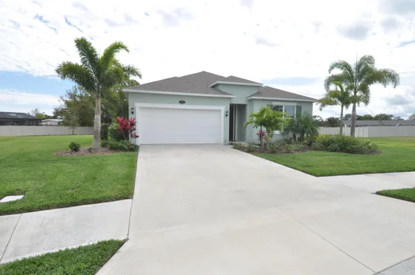 $2,650 | 1542 Killian Drive, Palm Bay, FL 32905
