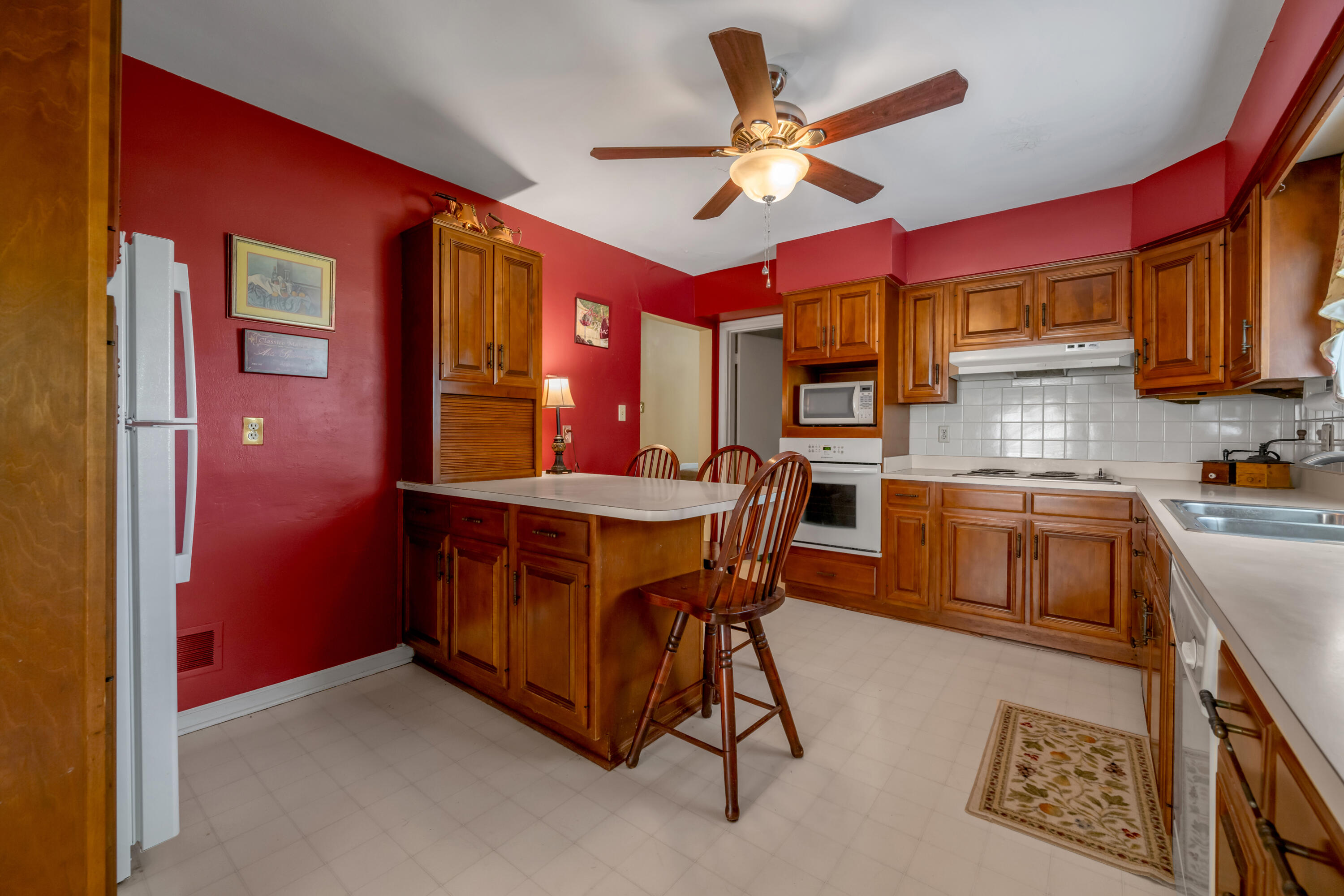 1011 Castleton Way Lexington, KY 40517 - Photo 14 of 47 TDB_4227