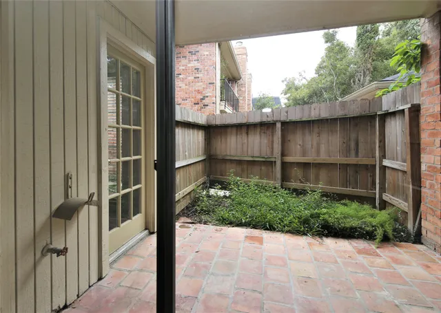 $1,595 | 1601 South Shepherd Drive, Unit 115, Houston, TX 77019