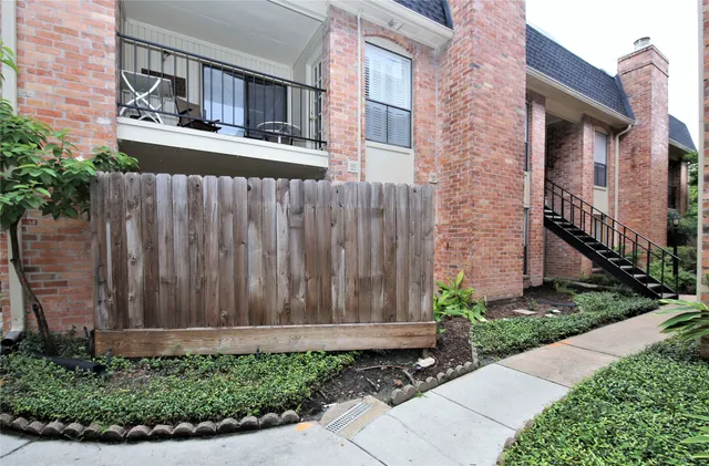 $1,595 | 1601 South Shepherd Drive, Unit 115, Houston, TX 77019