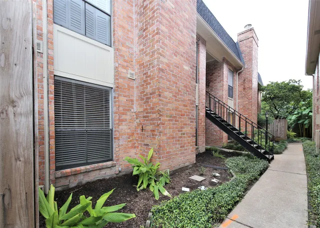 $1,595 | 1601 South Shepherd Drive, Unit 115, Houston, TX 77019