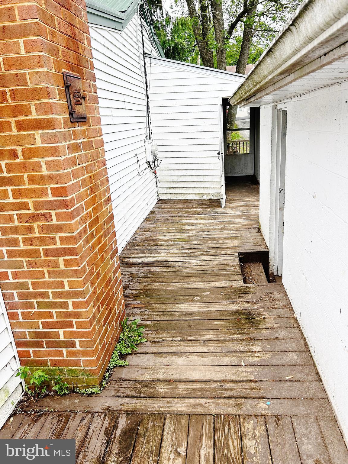 2311 Log Cabin Road York, PA 17408 - Photo 14 of 26 Gallery Image 14