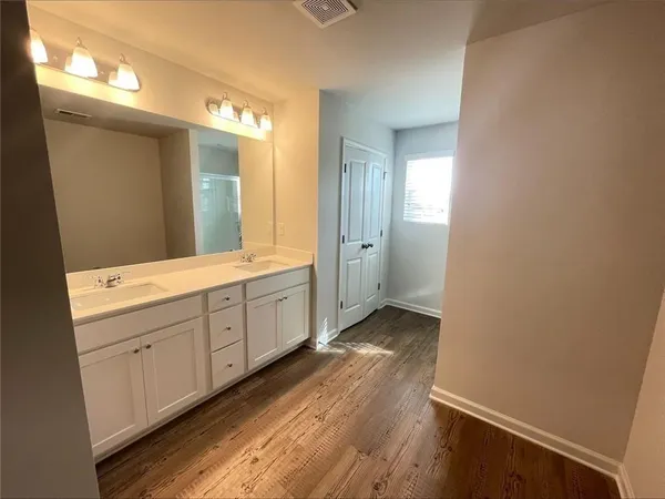 $2,300 | 5333 Melbourne Lane, Flowery Branch, GA 30542