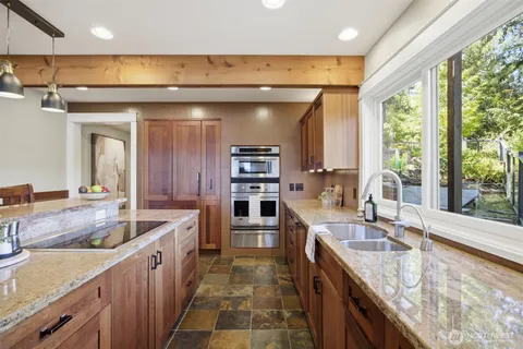 $4,350,000 | 2313 North Shore Road, Bellingham, WA 98226