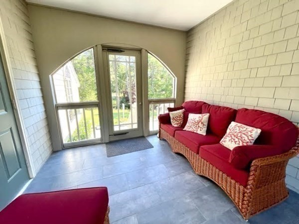 241 Glen Charlie Road Wareham, MA 02538 - Photo 10 of 37 Gallery Image 10