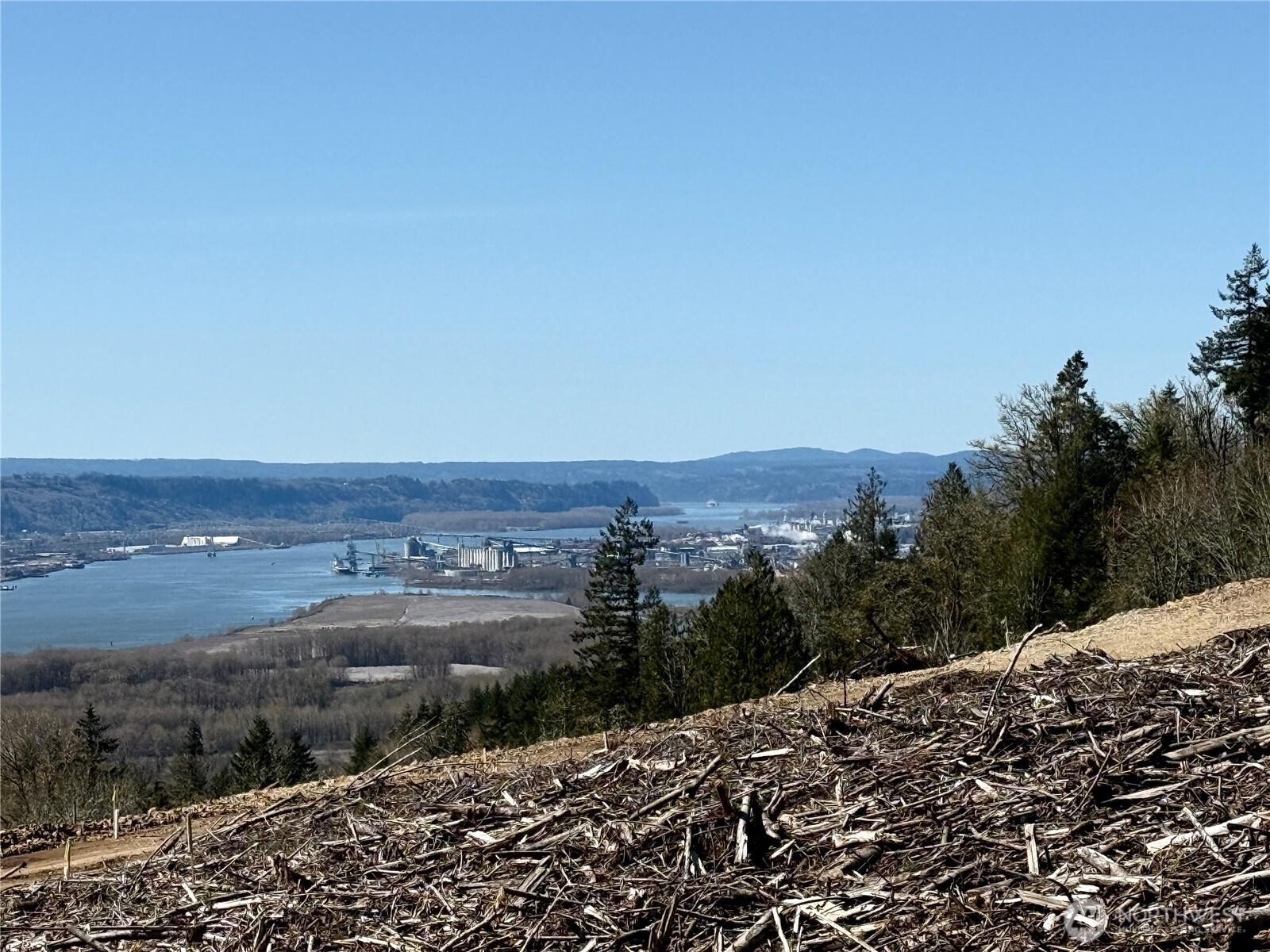 559 Kool Road Kelso, WA 98626 - Photo 2 of 30 a view of a city