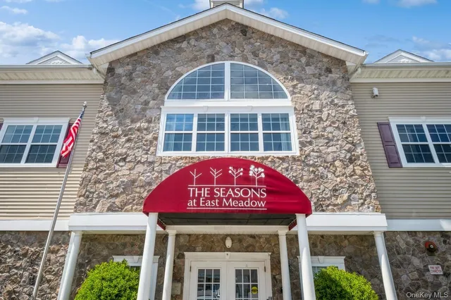 $680,000 | 434 Autumn Drive, East Meadow, NY 11554