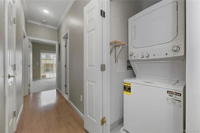 $680,000 | 434 Autumn Drive, East Meadow, NY 11554