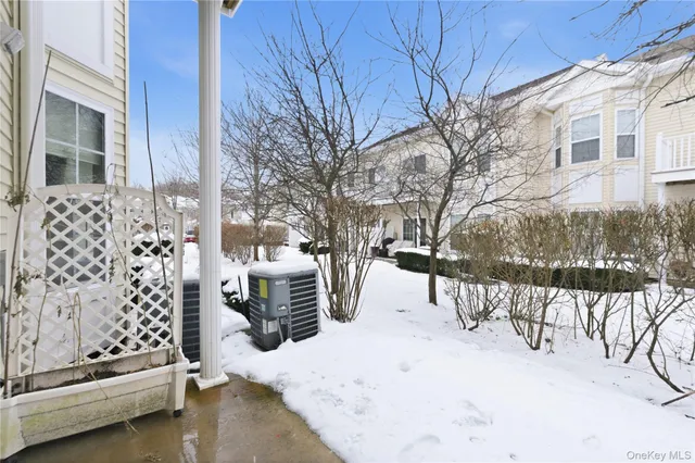 $680,000 | 434 Autumn Drive, East Meadow, NY 11554