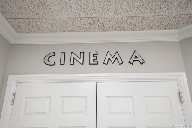 $680,000 | 434 Autumn Drive, East Meadow, NY 11554