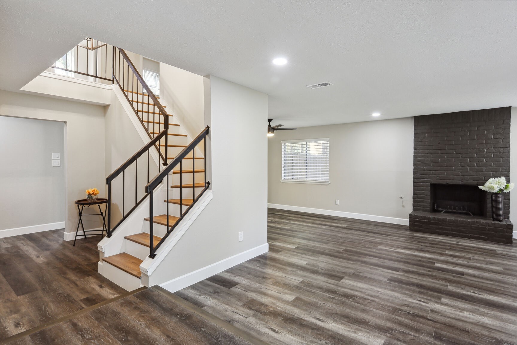 68 Yewleaf Road Spring, TX 77381 - Photo 8 of 25 staircase to second floor