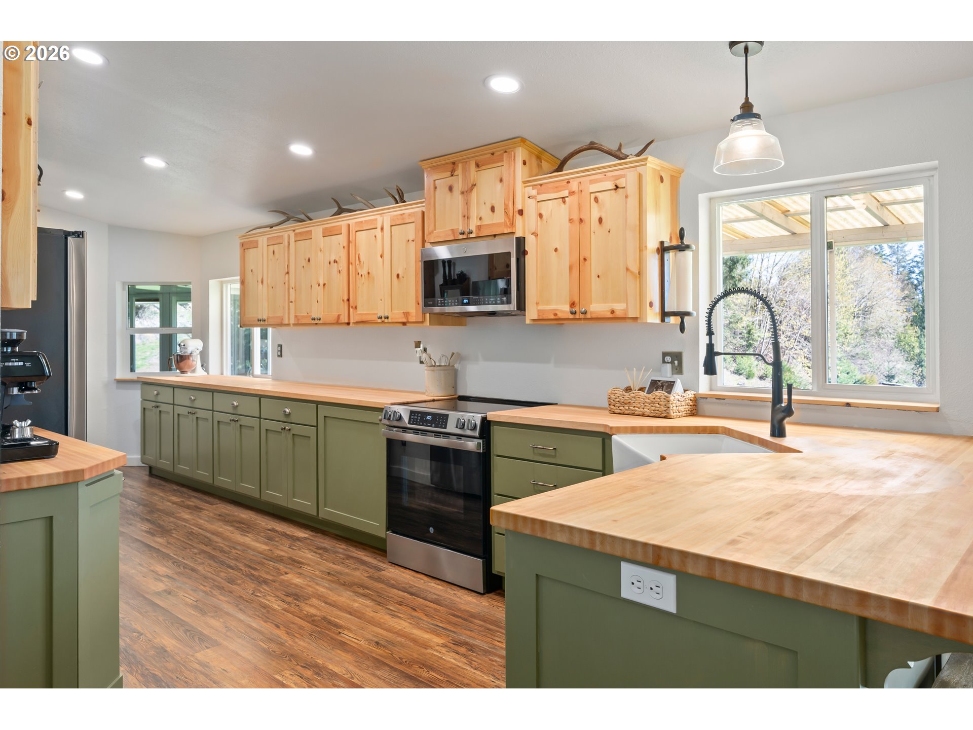 32477 West Saginaw Road Cottage Grove, OR 97424 - Photo 16 of 43