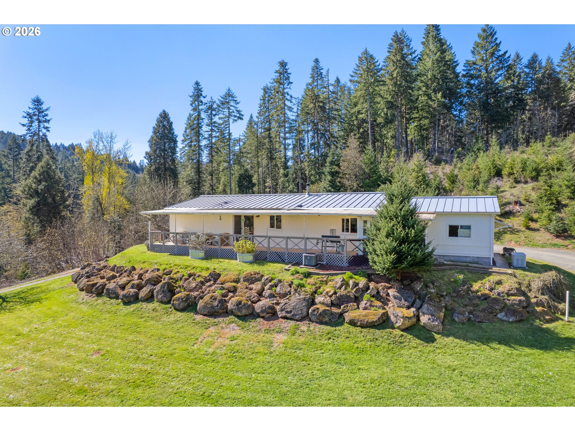 32477 West Saginaw Road Cottage Grove, OR 97424 - Photo 4 of 43