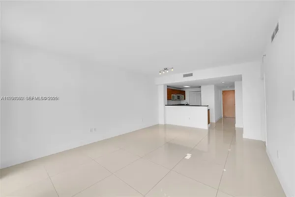 $2,900 | 253 Northeast 2nd Street, Unit 2307, Miami, FL 33132