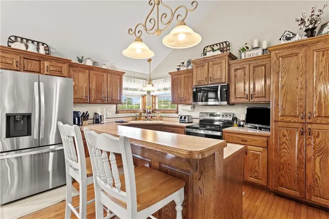 $455,000 | 7898 Greenton Trail, Odessa, MO 64076