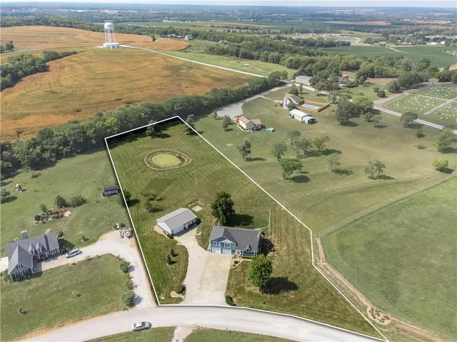 $455,000 | 7898 Greenton Trail, Odessa, MO 64076