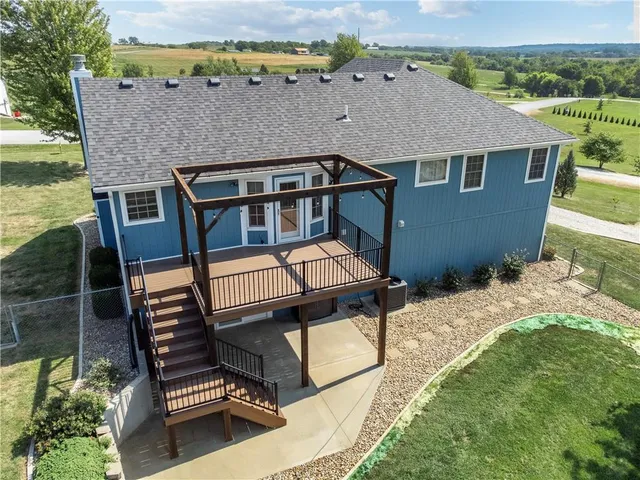 $455,000 | 7898 Greenton Trail, Odessa, MO 64076