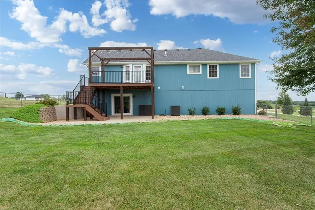 $455,000 | 7898 Greenton Trail, Odessa, MO 64076