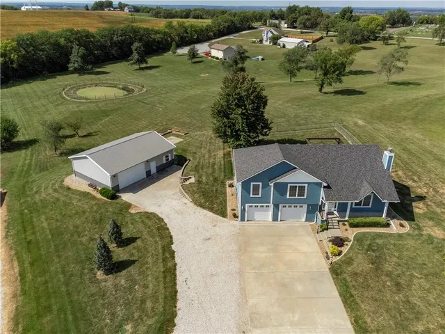 $455,000 | 7898 Greenton Trail, Odessa, MO 64076