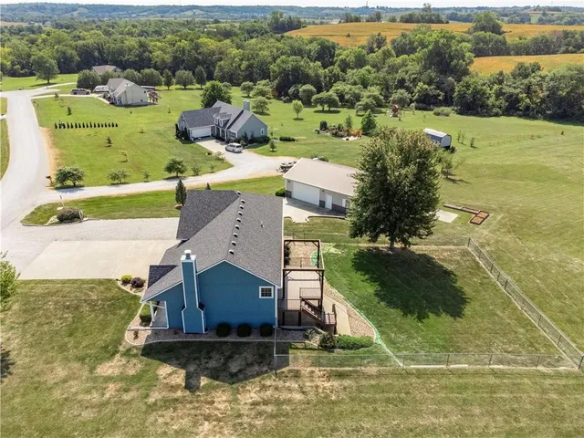 $455,000 | 7898 Greenton Trail, Odessa, MO 64076
