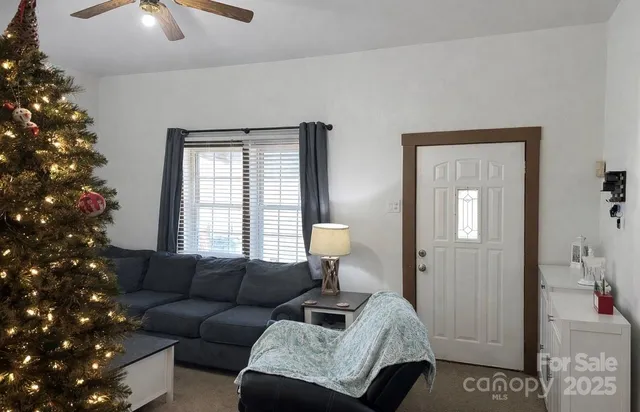 $150,000 | 220 East Catawba Avenue, Mount Holly, NC 28120