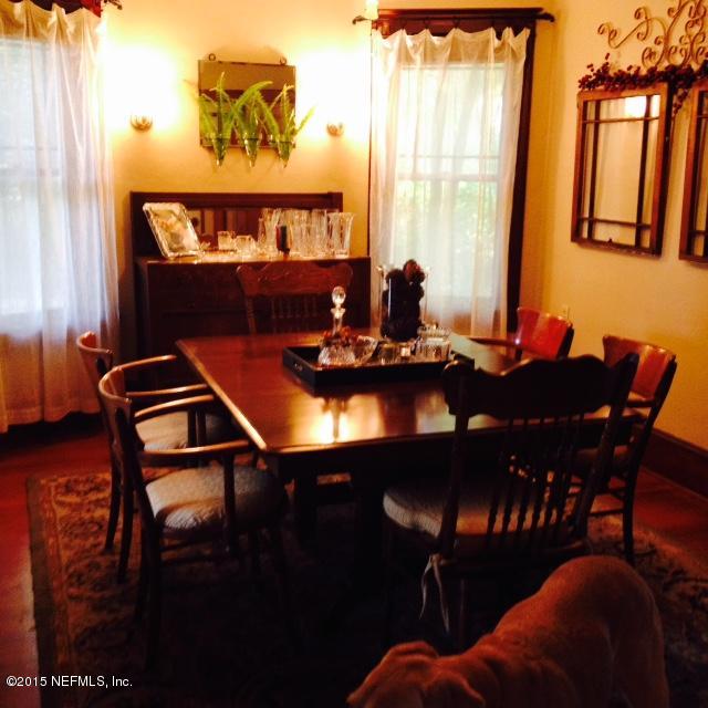 41 Rohde Avenue St. Augustine, FL 32084 - Photo 3 of 16 a dining room with furniture and window