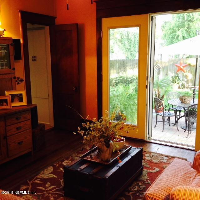 41 Rohde Avenue St. Augustine, FL 32084 - Photo 6 of 16 a living room with furniture and a window