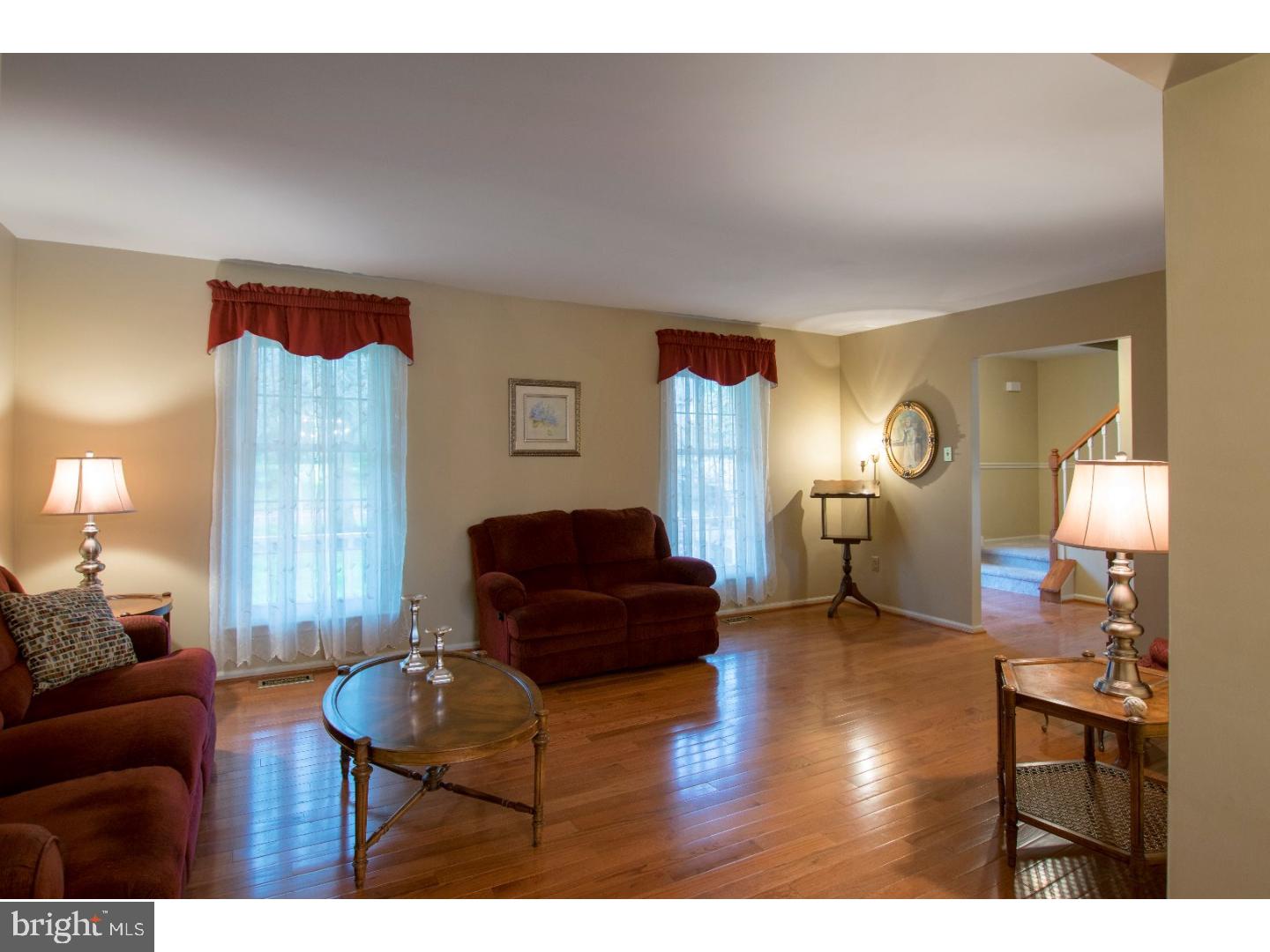 882 Herman Road Horsham, PA 19044 - Photo 8 of 19 Living Room