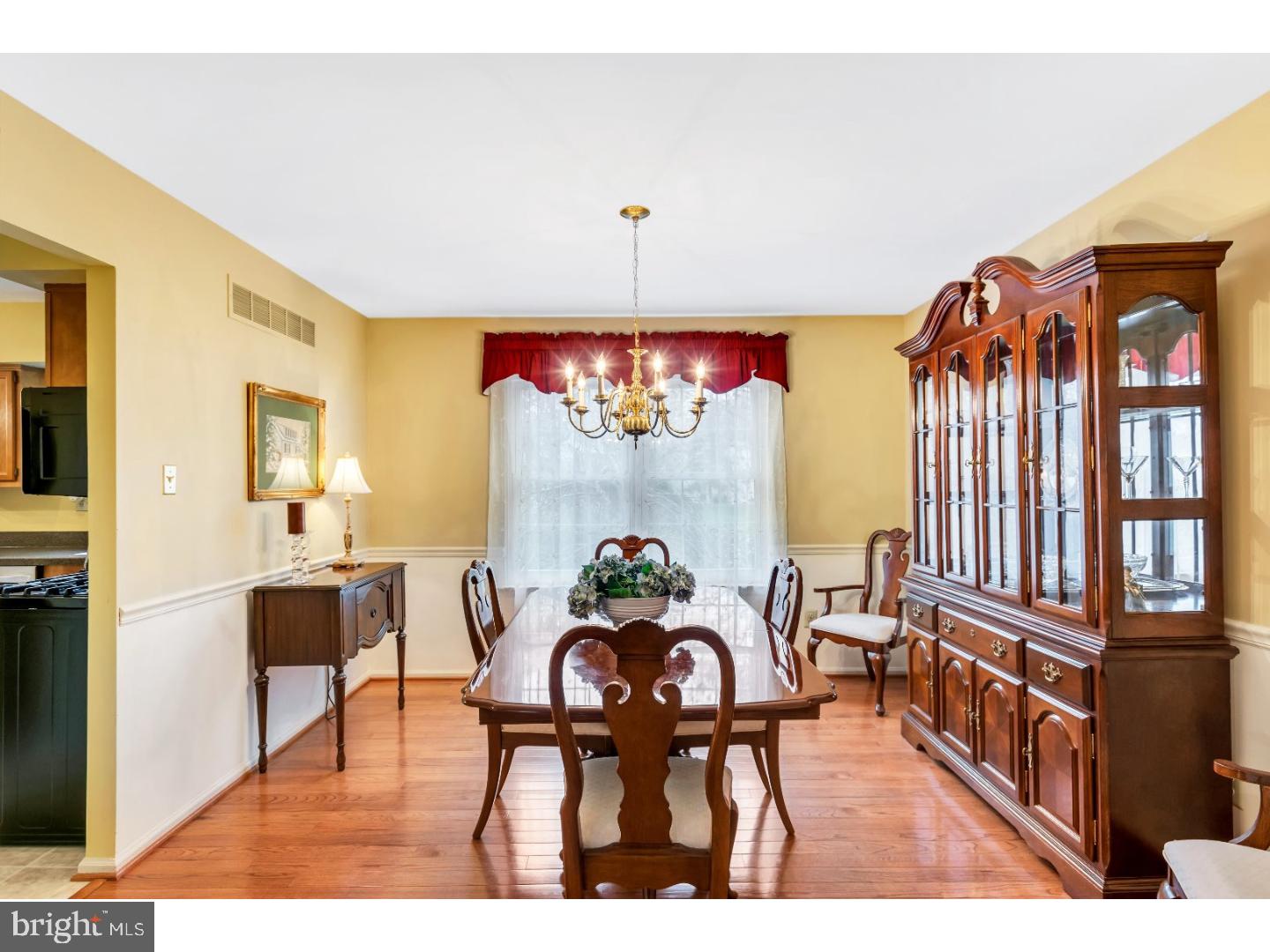 882 Herman Road Horsham, PA 19044 - Photo 9 of 19 Dining Room