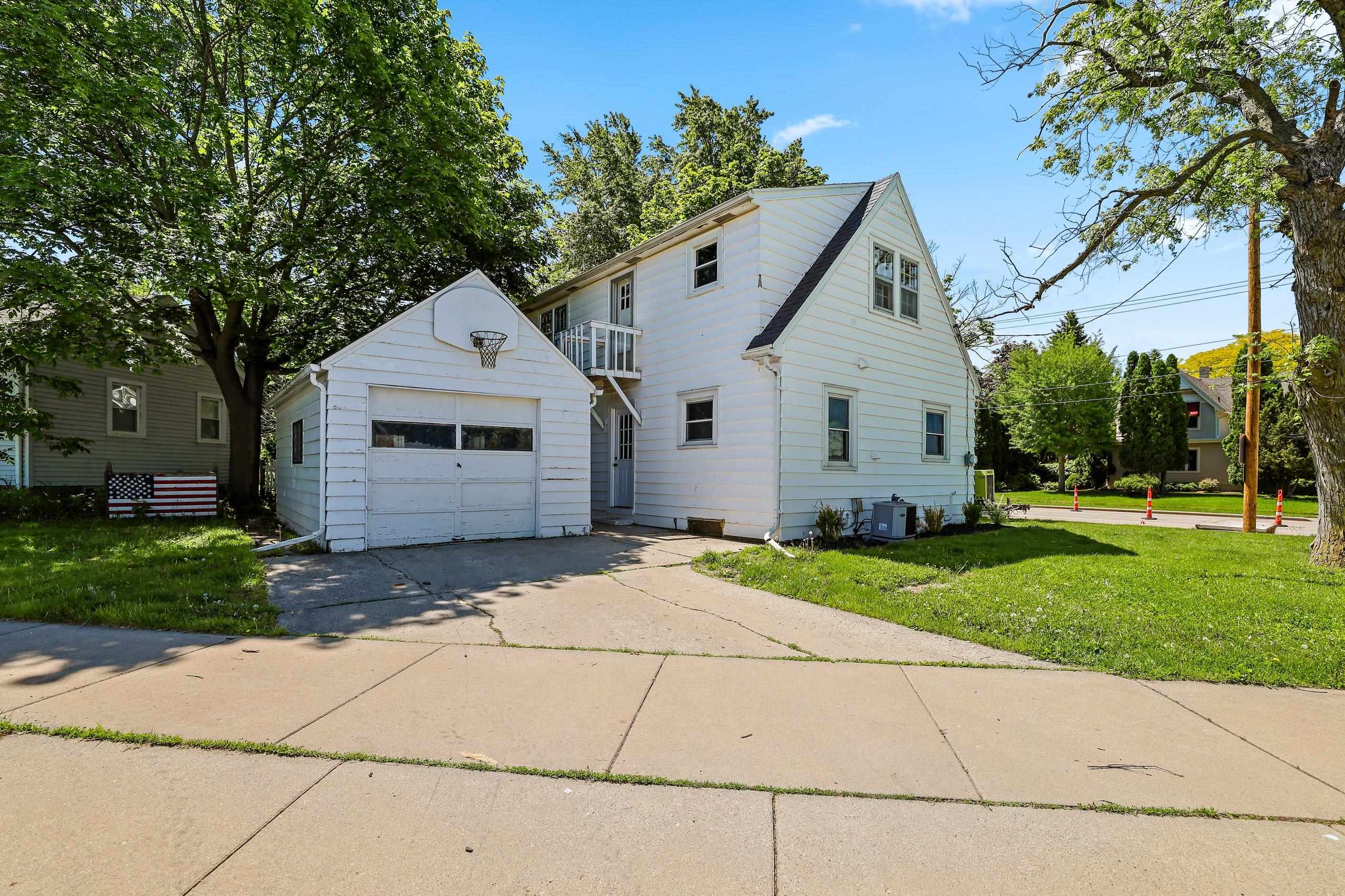 1120 North Badger Avenue Appleton, WI 54914 - Photo 5 of 51
