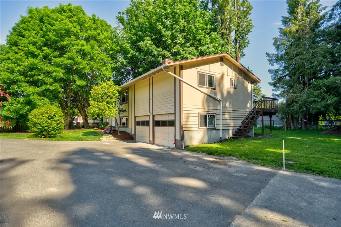 12633 Markwood Road Burlington, WA 98233 - Photo 3 of 25 Gallery Image 3