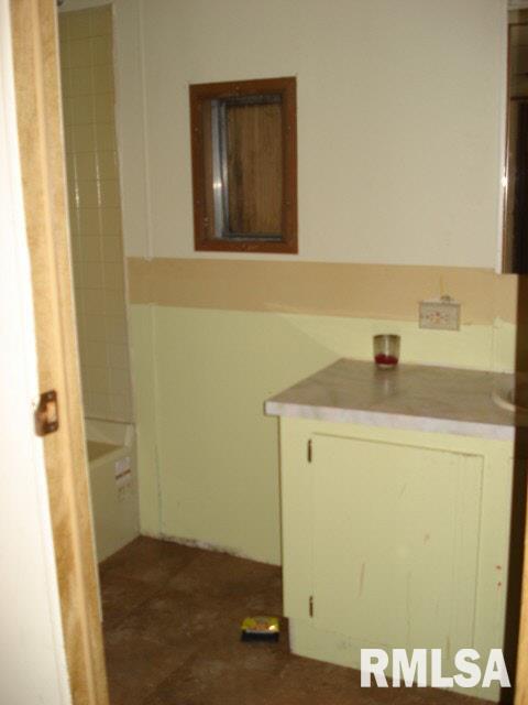 109 East 3rd Ina, IL 62846 - Photo 6 of 9