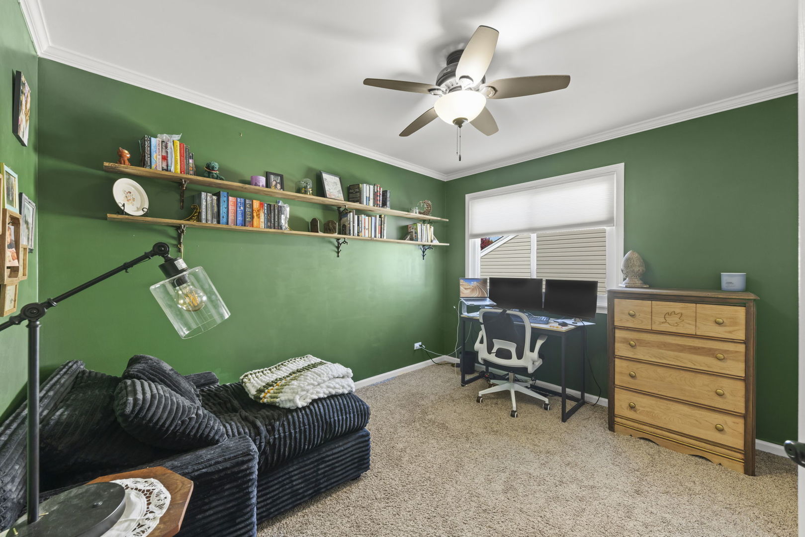 2723 Rosehall Lane Aurora, IL 60503 - Photo 19 of 23 a living room with furniture and a flat screen tv