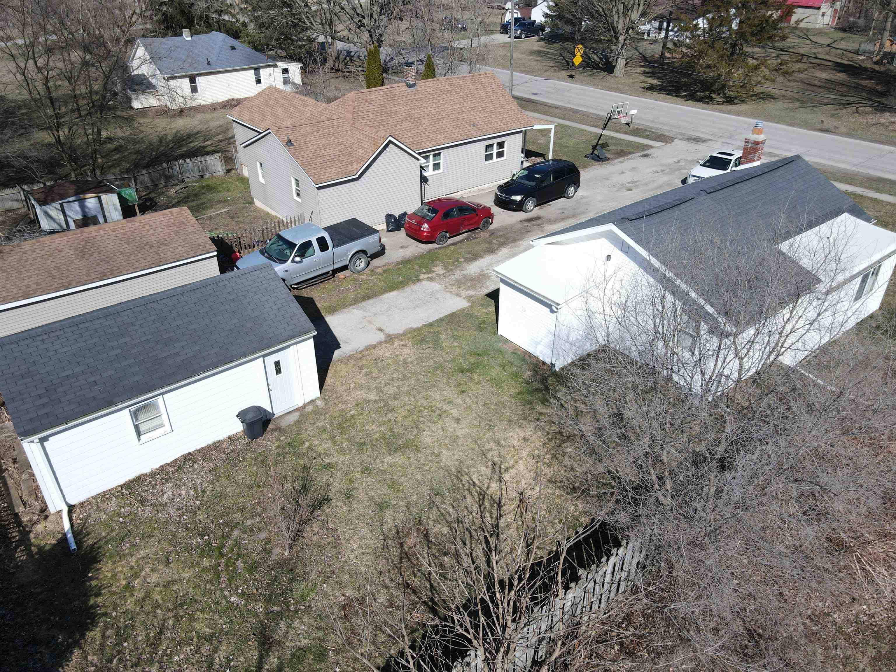 325 Field Road Clio, MI 48420 - Photo 7 of 22 50104732-6.JPG