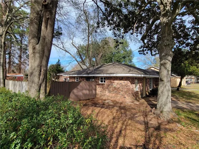 $209,000 | 624 East 5th Street, Natchitoches, LA 71457
