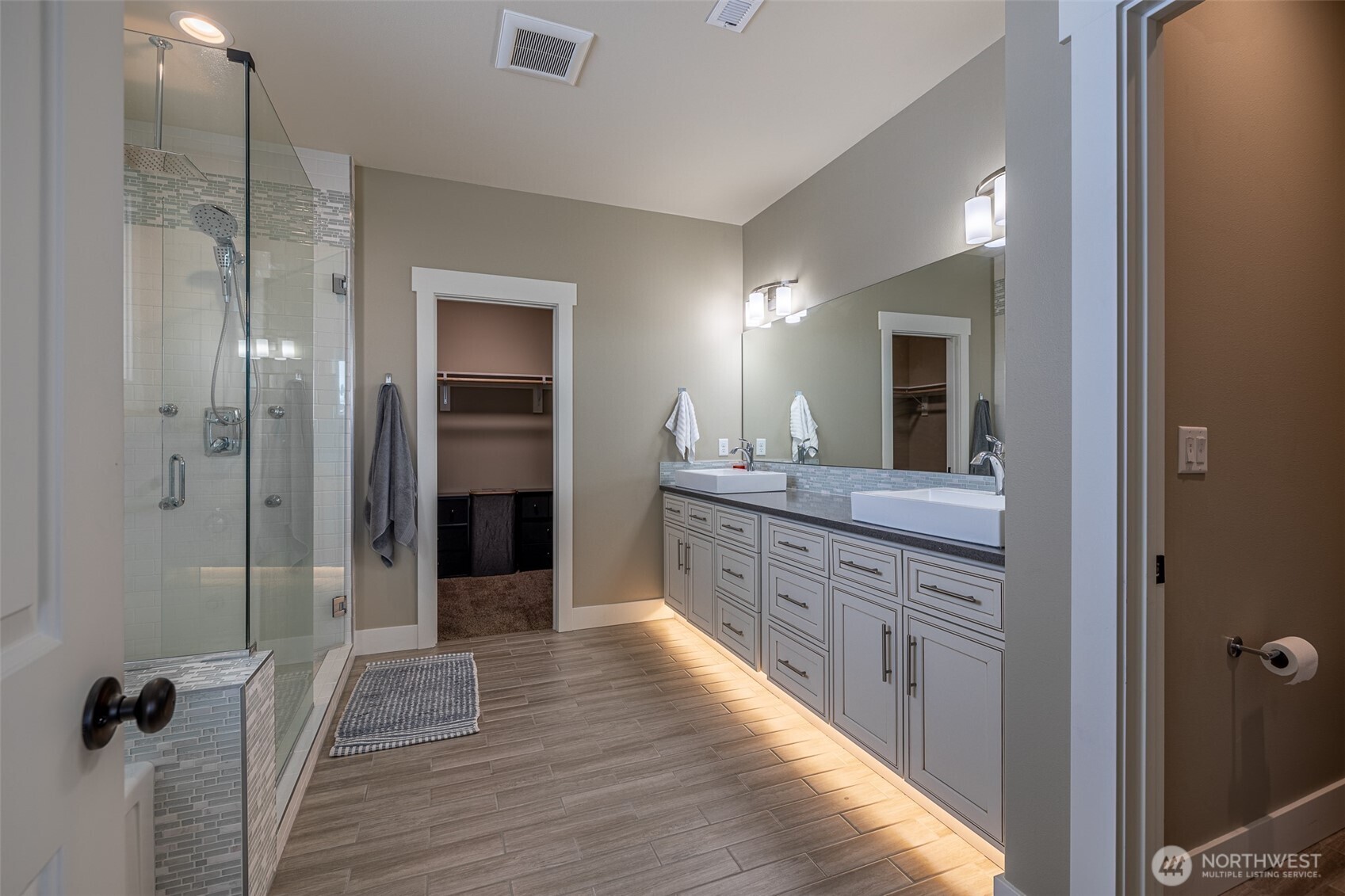 400 Spring View Place Chelan, WA 98816 - Photo 24 of 37 Gallery Image 24