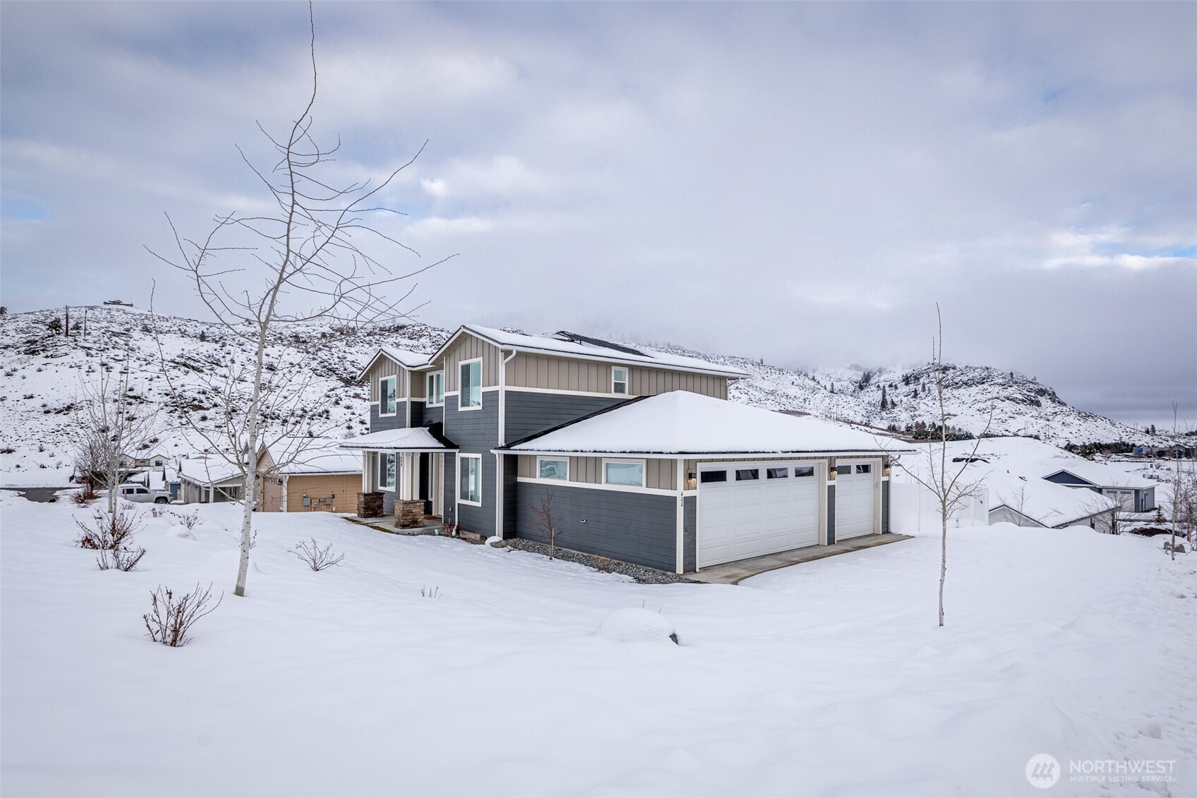 400 Spring View Place Chelan, WA 98816 - Photo 4 of 37 Gallery Image 4