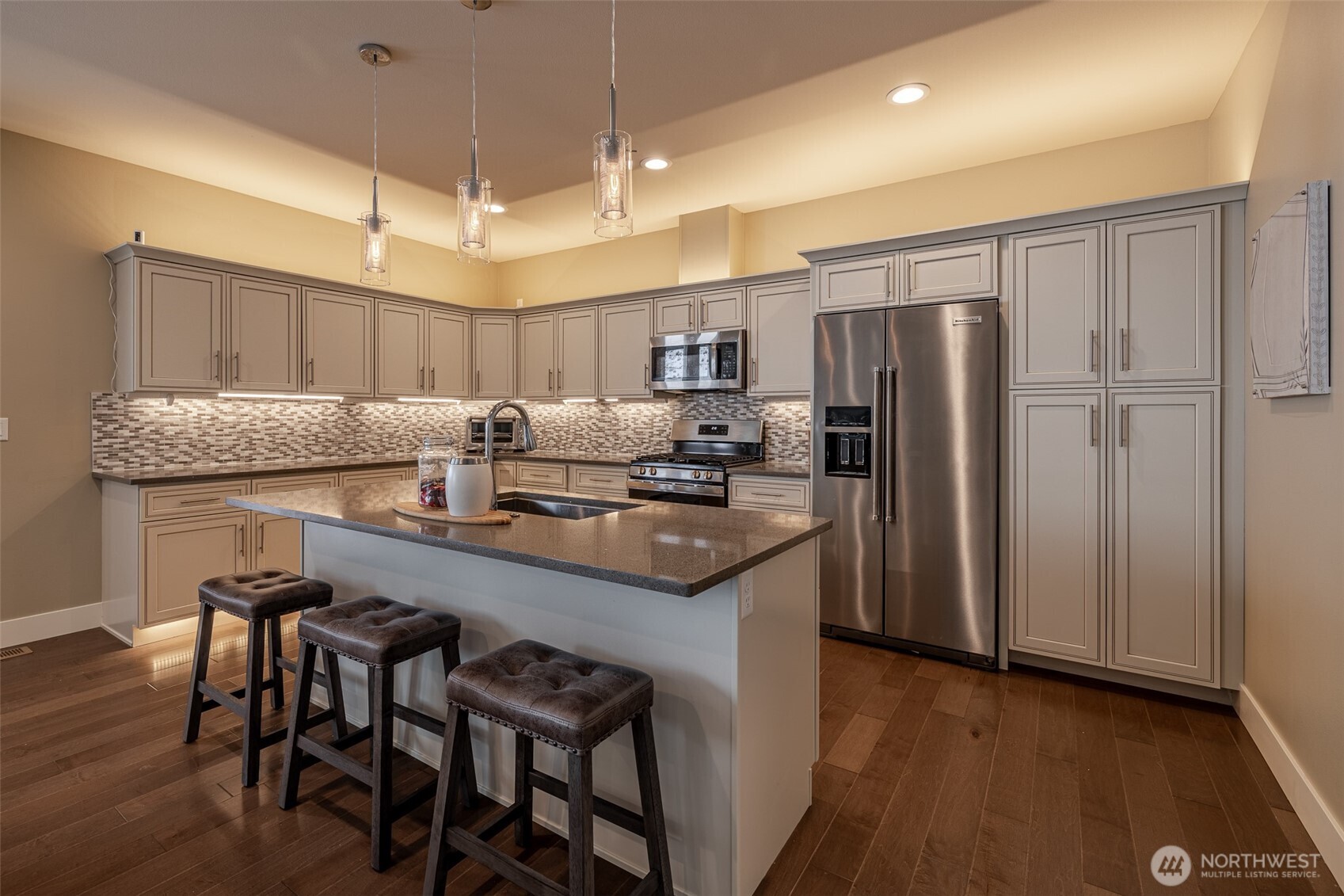 400 Spring View Place Chelan, WA 98816 - Photo 8 of 37 Gallery Image 8