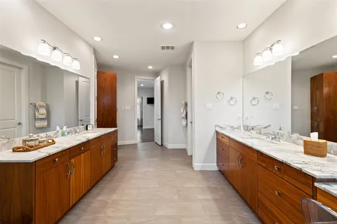 $1,649,500 | 2413 Arion Circle, Austin, TX 78730