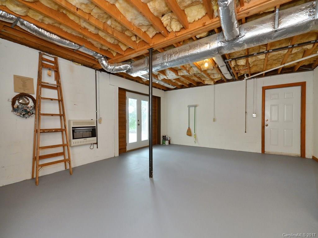 100 Ingram Loop Clyde, NC 28721 - Photo 17 of 20