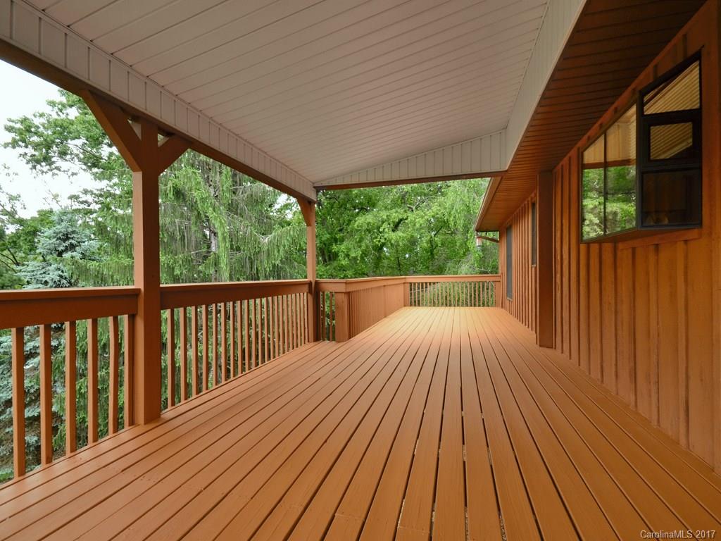 100 Ingram Loop Clyde, NC 28721 - Photo 8 of 20
