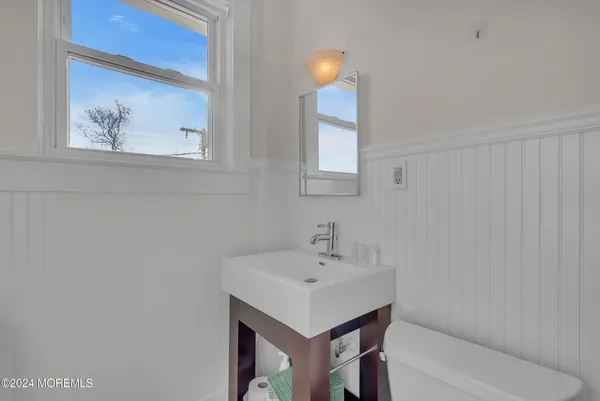 $5,800 | 48 5th Street, Highlands, NJ 07732