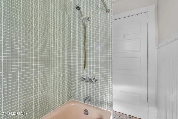 $5,800 | 48 5th Street, Highlands, NJ 07732