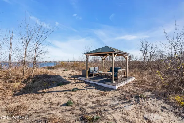 $5,800 | 48 5th Street, Highlands, NJ 07732