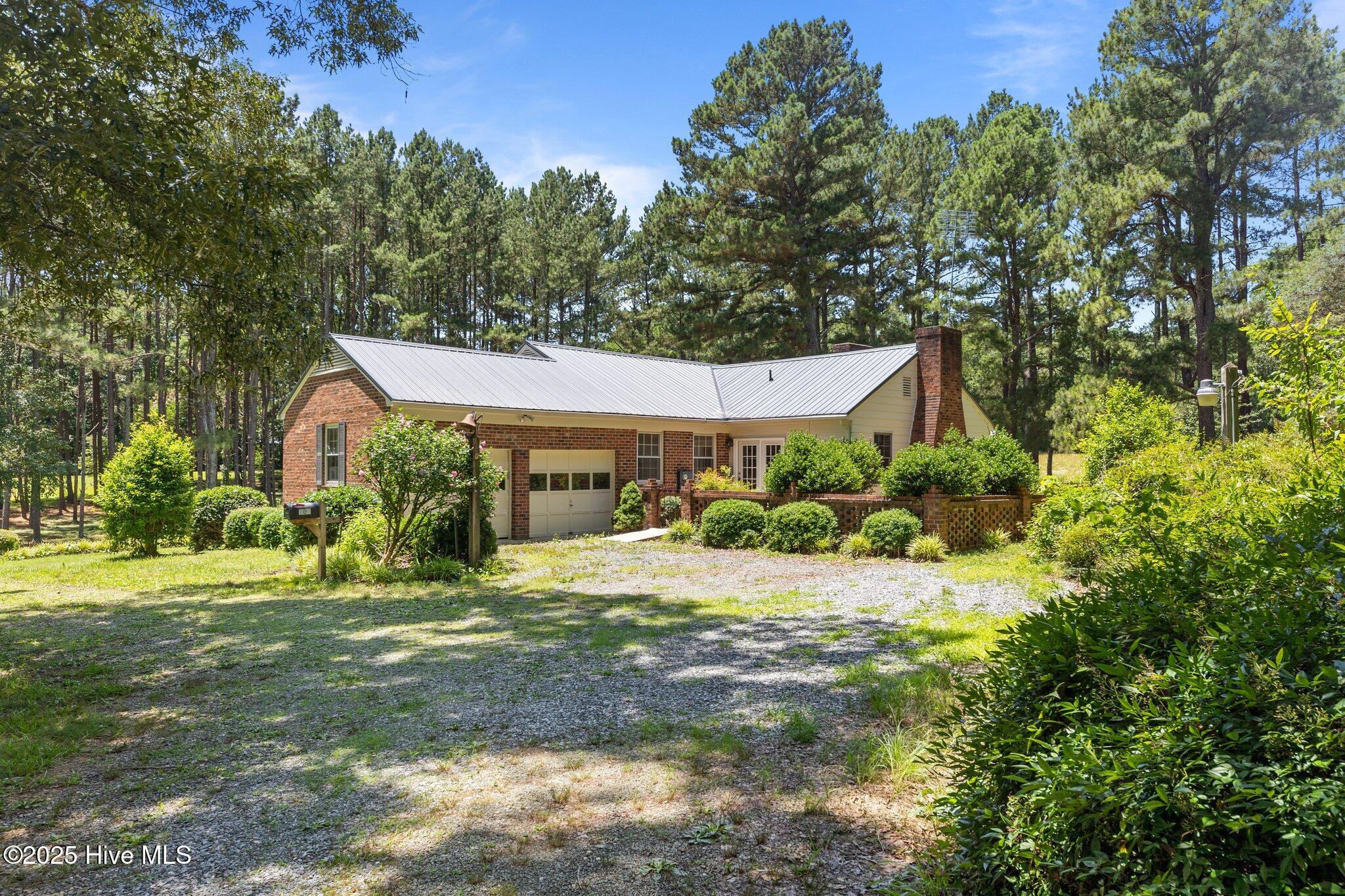 900 George P Road Robbins, NC 27325 - Photo 7 of 50 44-web-or-mls-707A5020