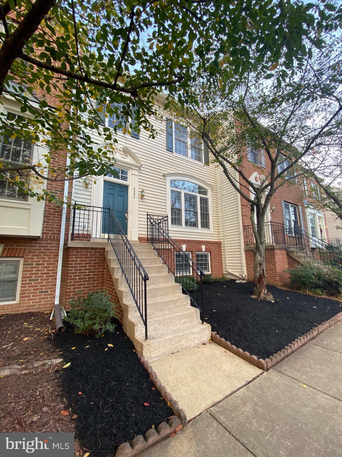 6284 Levi Court Springfield, VA 22150 - Photo 3 of 48
