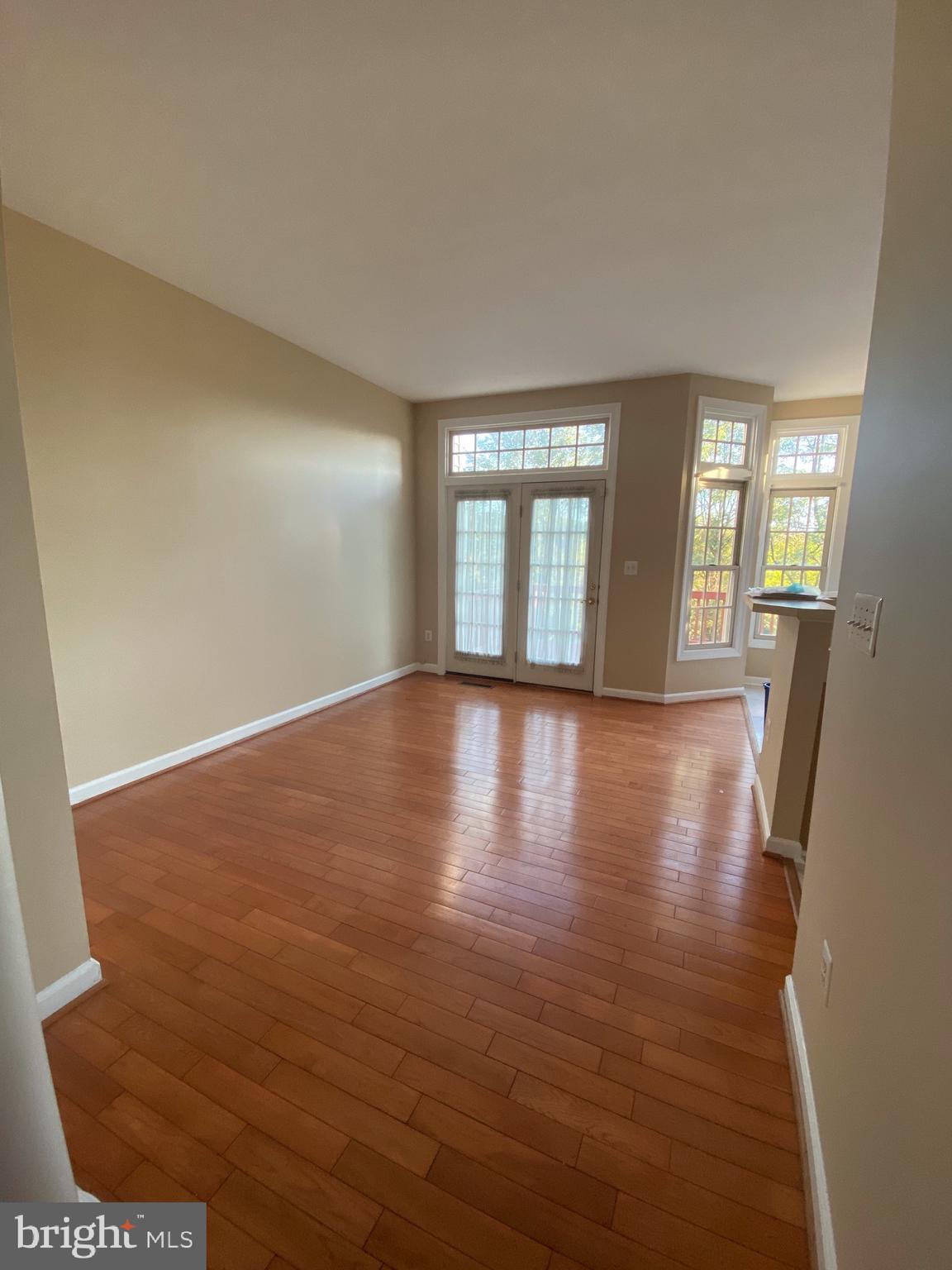 6284 Levi Court Springfield, VA 22150 - Photo 9 of 48