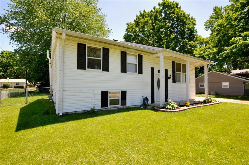 1043 Ridgetop Drive Greenwood, IN 46142 - Photo 1 of 45 Gallery Image 1