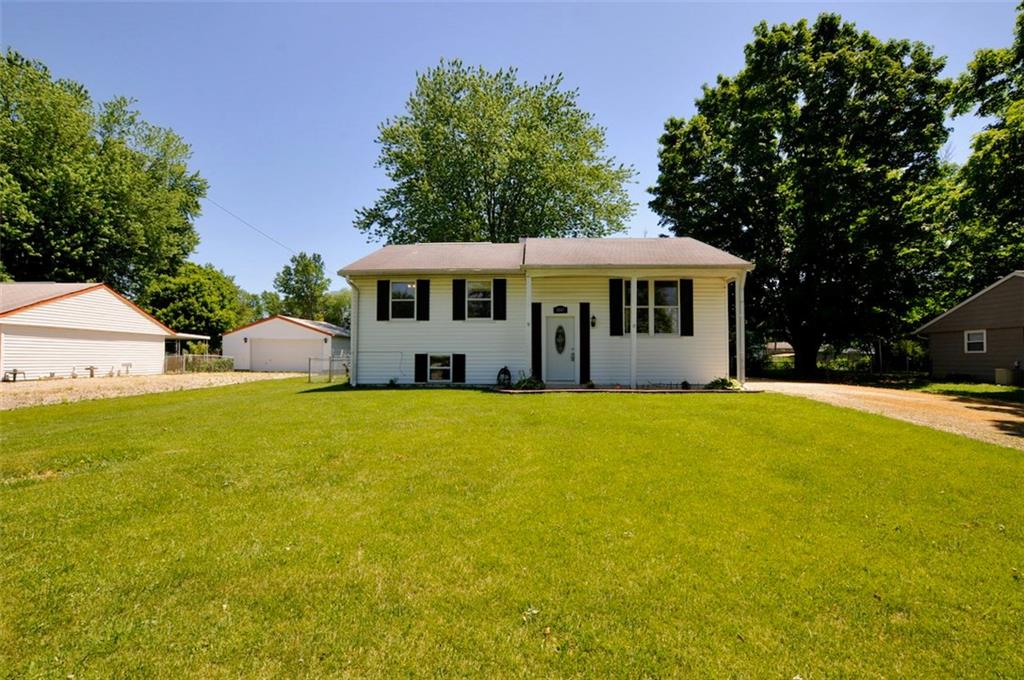 1043 Ridgetop Drive Greenwood, IN 46142 - Photo 2 of 45 Gallery Image 2
