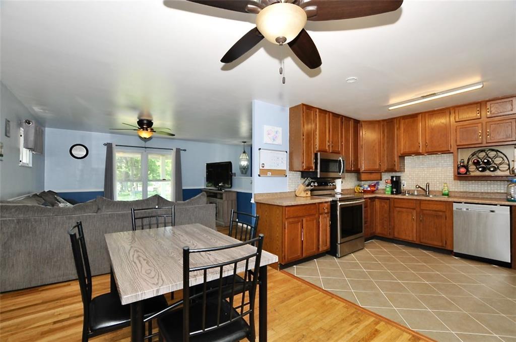 1043 Ridgetop Drive Greenwood, IN 46142 - Photo 11 of 45 Gallery Image 11